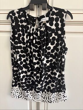 Calvin Klein Black & White Polka Dot Sleeveless Camisole Sz Small